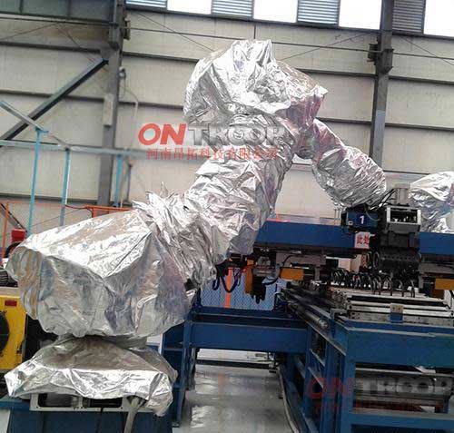 耐高溫機(jī)器人防護(hù)服